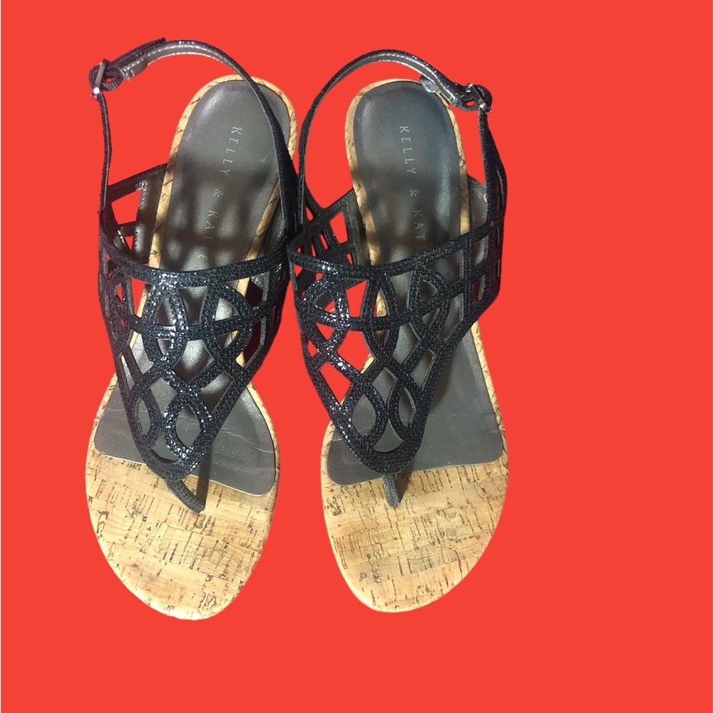 Kelly & Katie Analissa wedge sandals in black.